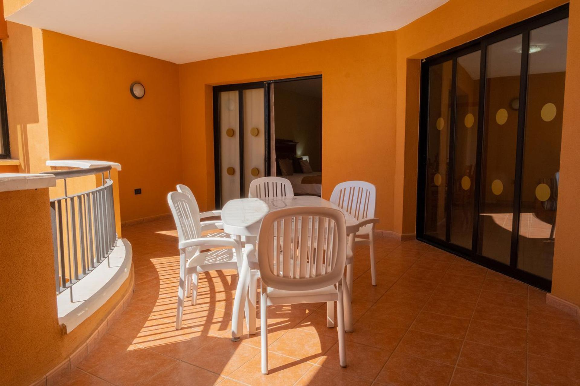 Family Room Pool or Sea View MAGMA Service